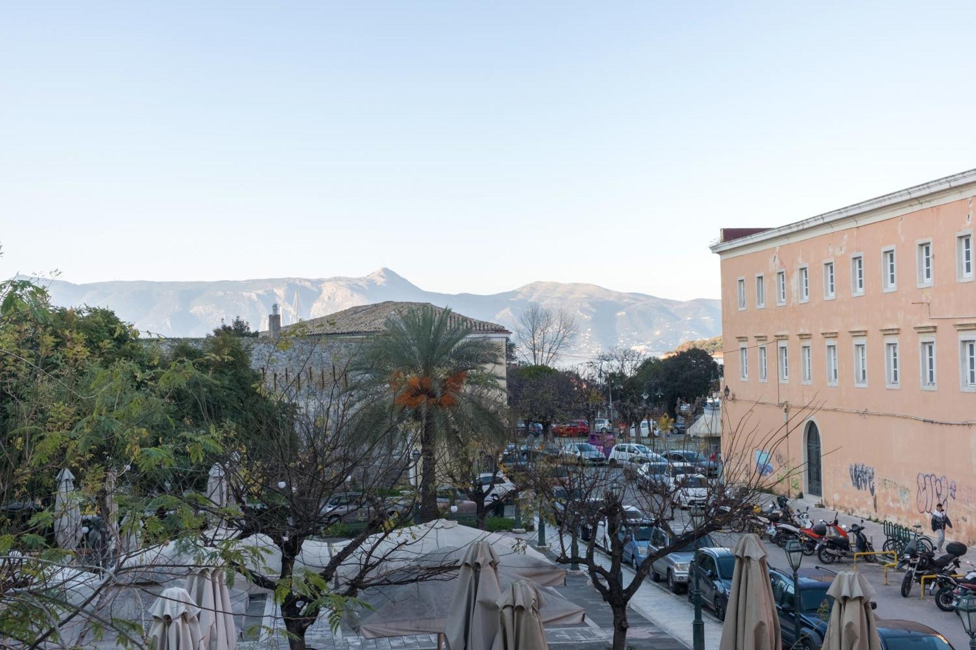 Corfu White Corfu (city)